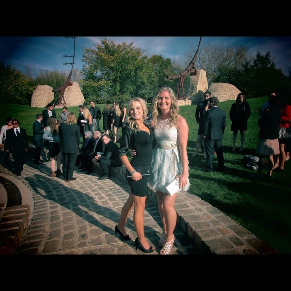 Le chateau small formal antique blue lace dress - Picture 8 of 9